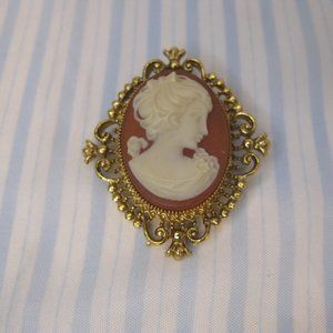 Avon Cameo Locket Brooch Vintage